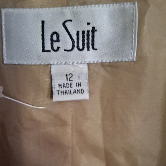 Le Suit Classic Tan Blazer - Picture 2 of 7